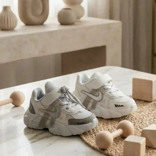 کتونی بچگانه نایک Nike V2K
